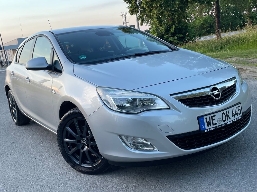 Opel Astra J 1.4 Turbo Selection 2012