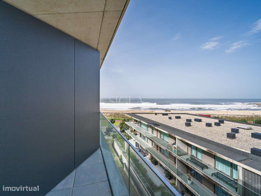 Penthouse T3 com piscina no terraço - Primeira linha de Mar-33