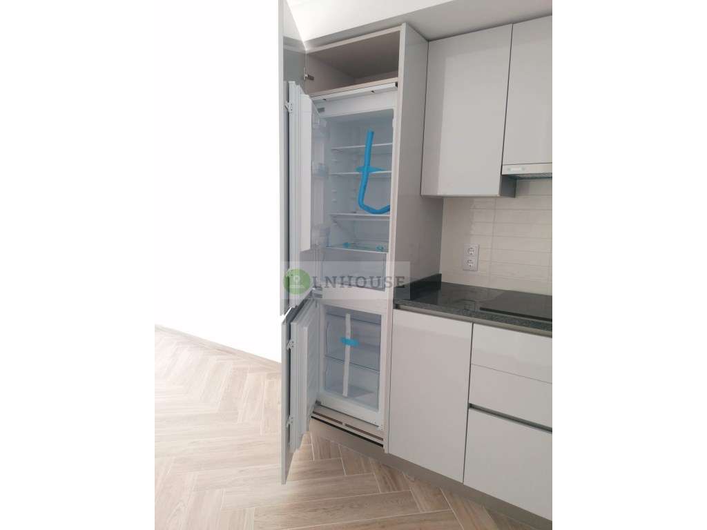 Apartamento de tipologia T1 novo a 250 m da praia de Monte Gordo.-6