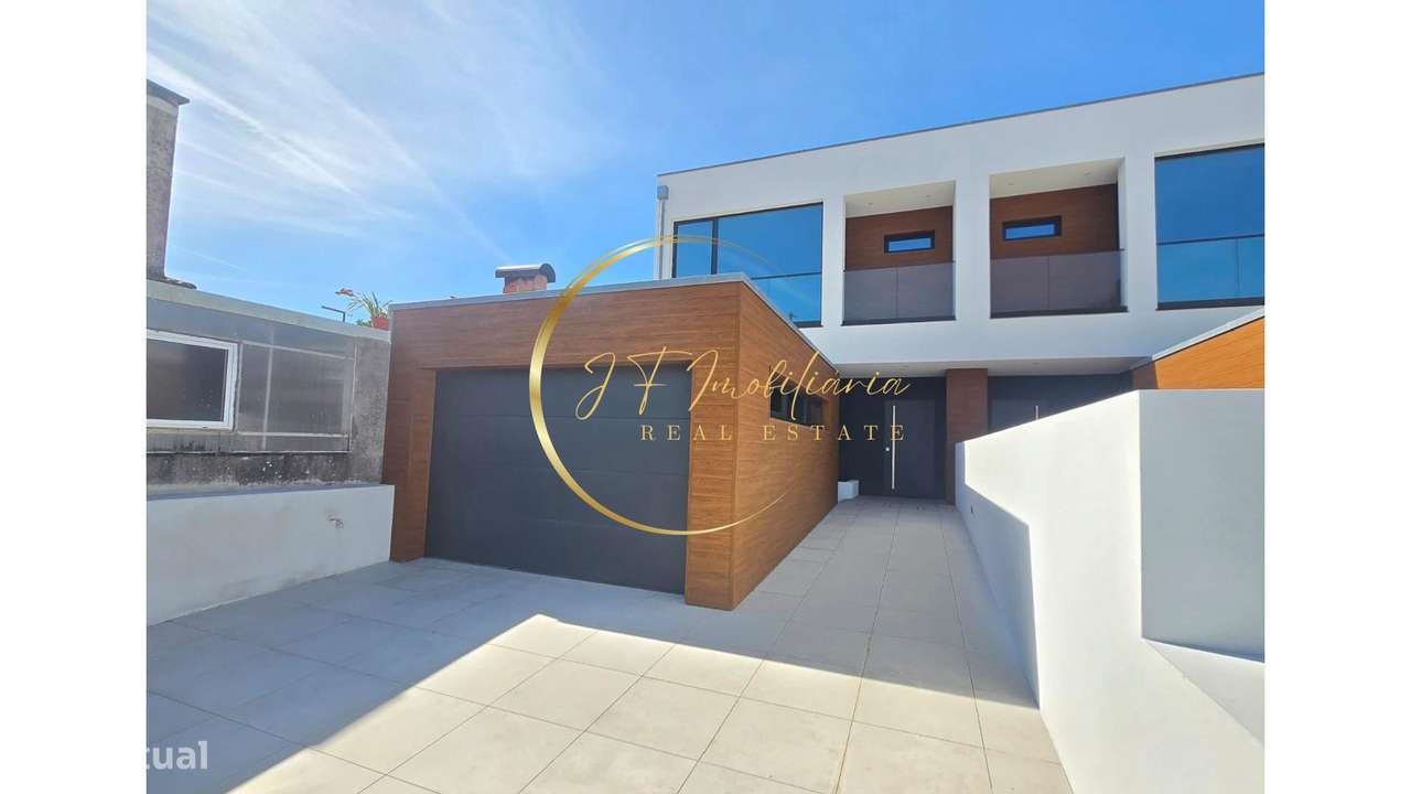 Moradia Geminada T4 em Aradas - Grande imagem: 4/50