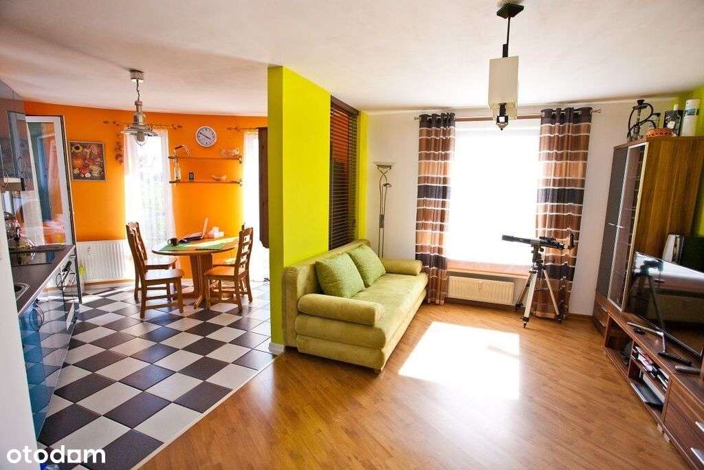 Przestronne i kolorowe 2 pokoje do adaptacji na 3-3