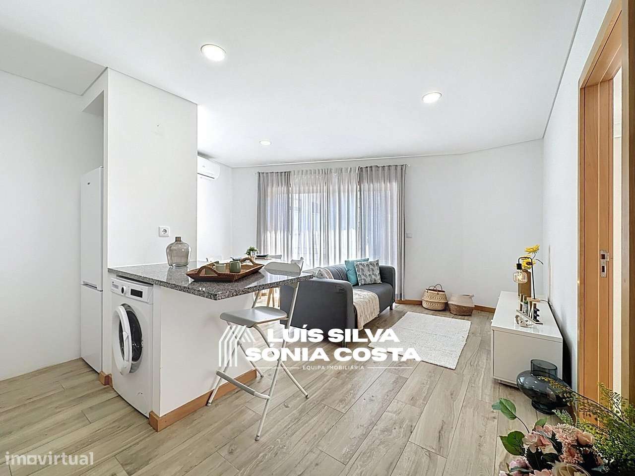 Loja transformada em Apartamento T1+1 Remodelado c/ 2 Varandas c/... - Grande imagem: 5/31