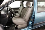 Renault Clio 1.2 16V Campus - 27