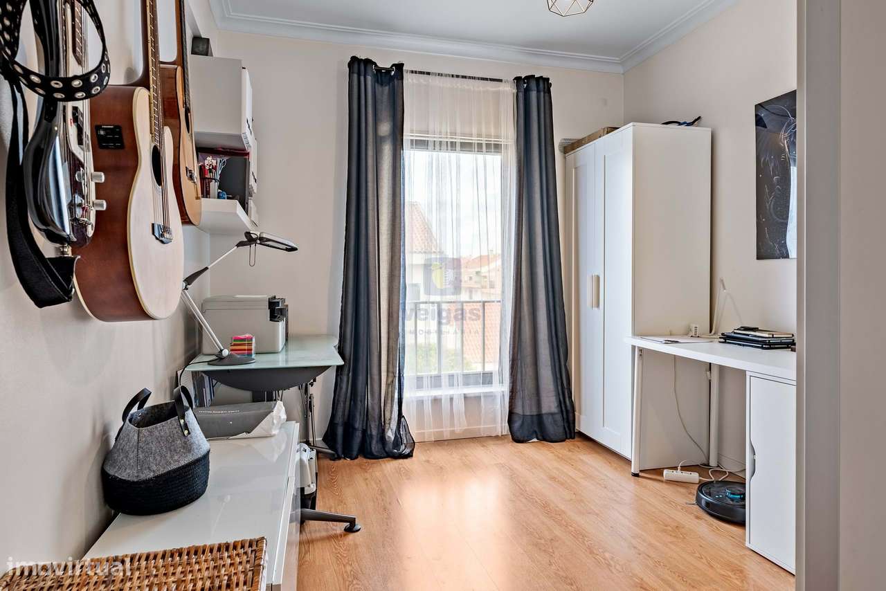 Apartamento T3 com garagem na Baixa da Banheira-12