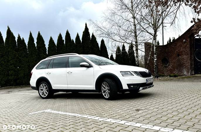 Skoda Octavia Scout 2.0 TDI 4x4 DSG - 7