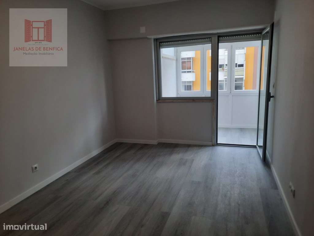 T2 totalmente remodelado, c/arrecadação - Oeiras-11