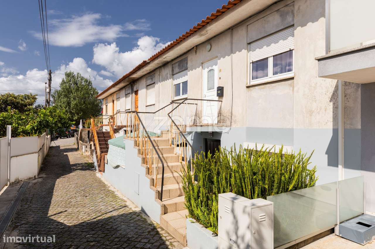 Moradia T7 com logradouro para recuperar em Dume - Braga - Grande imagem: 3/21
