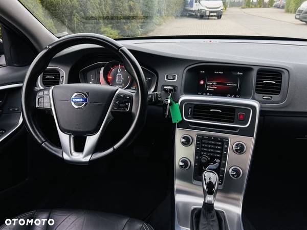 Volvo V60 D4 Drive-E Summum - 11