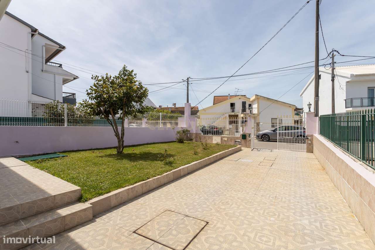 Moradia de 6 assoalhadas em lote de 500 m2-37