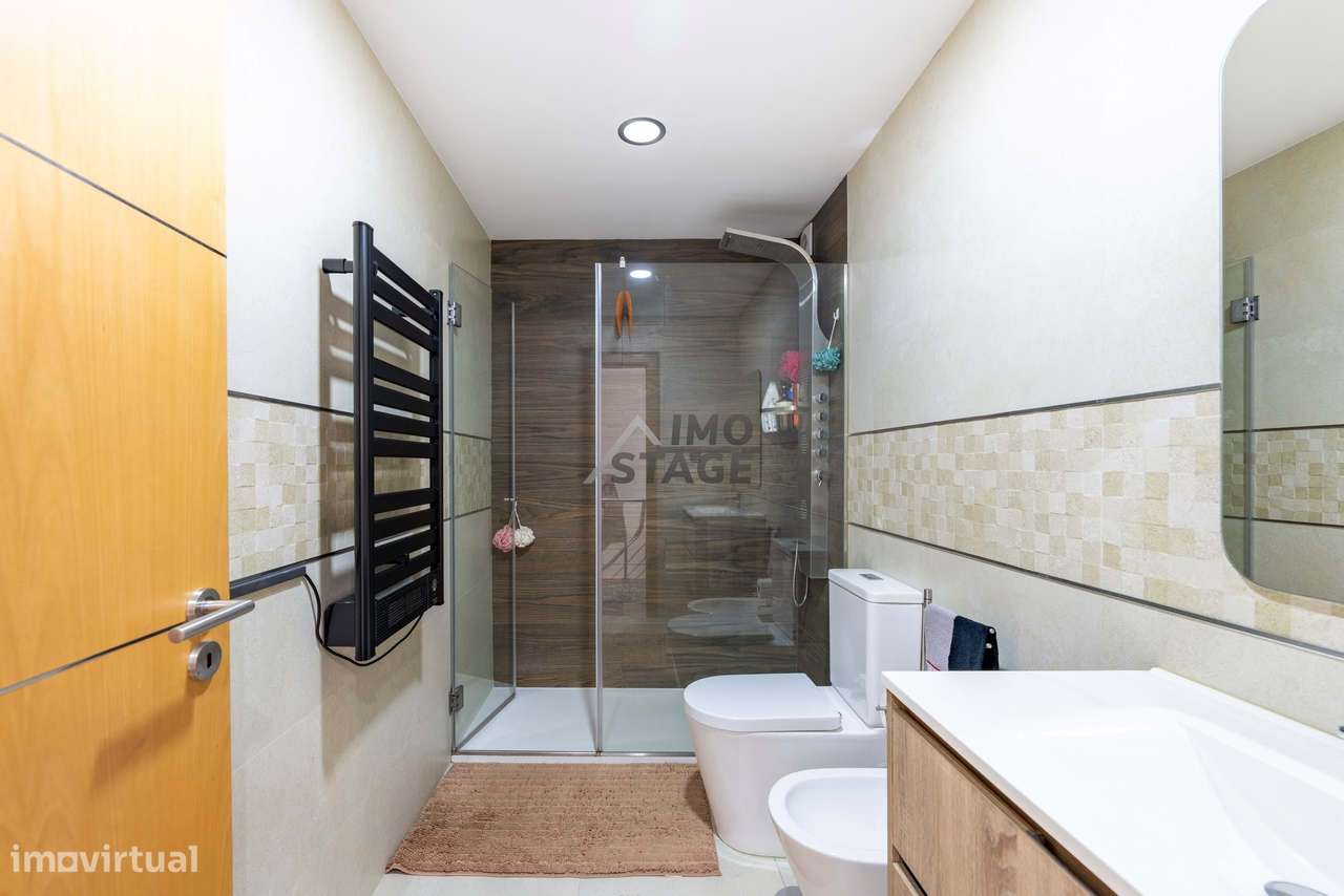 Moradia T3 de Luxo em Condomínio no Centro de Valongo-19