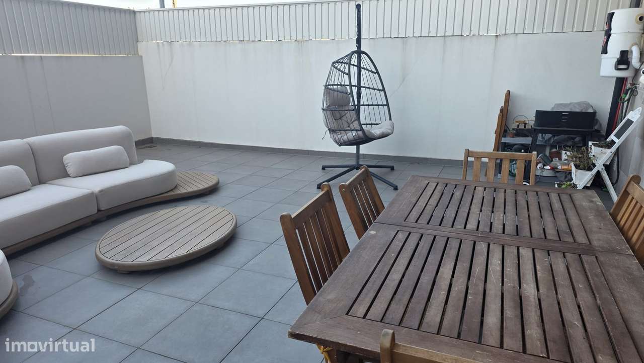 T3, c/terraço, amplo e soalheiro a 2 min. centro M.Grande-28