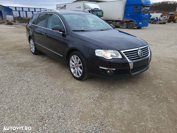 Volkswagen Passat Variant 2.0 TDI DPF DSG Sportline - 16