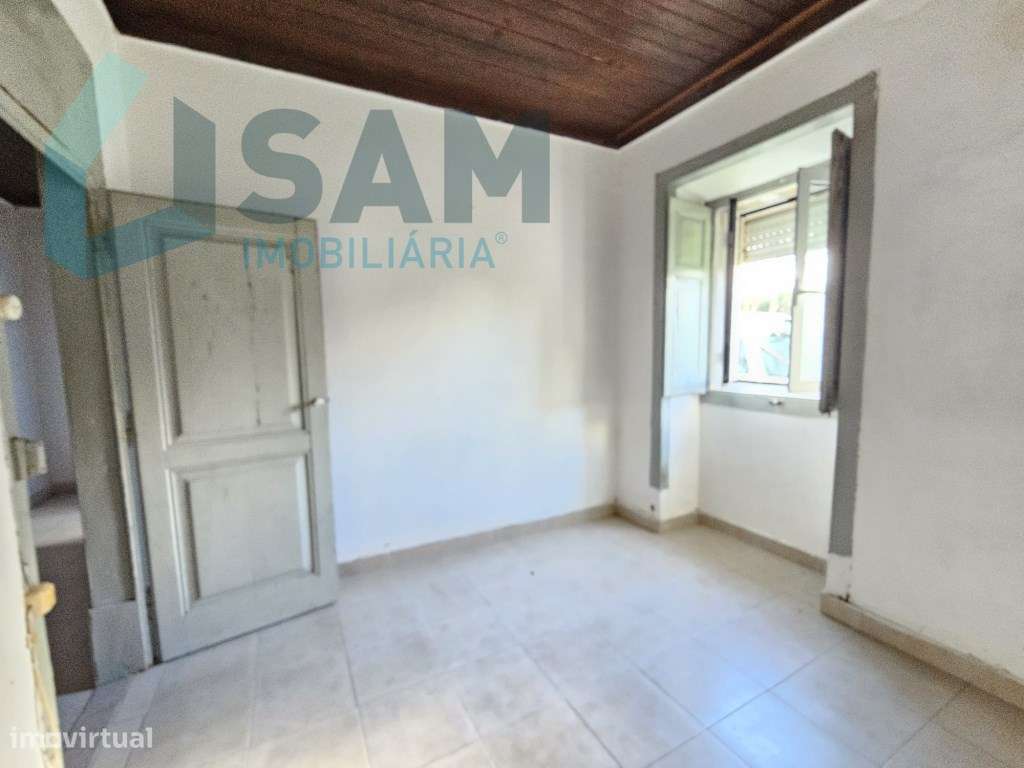 Terreno de 12.105 m2 com moradia Torres Vedras-21