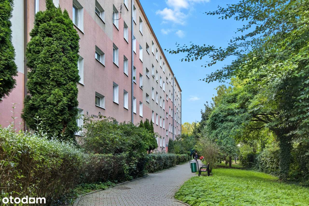 Mieszkanie 4-pokojowe z balkonem /ul.Dworcowa/-14