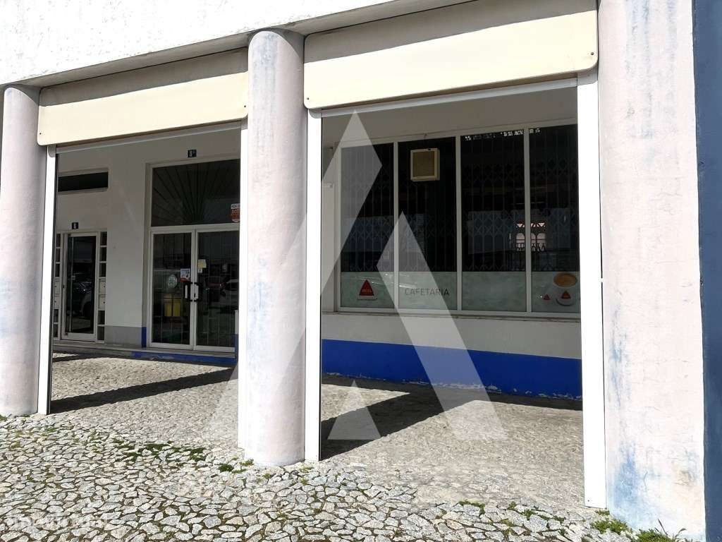 Cafetaria/Charcutaria com esplanada ,situada em zona habitacional d... - Grande imagem: 2/14