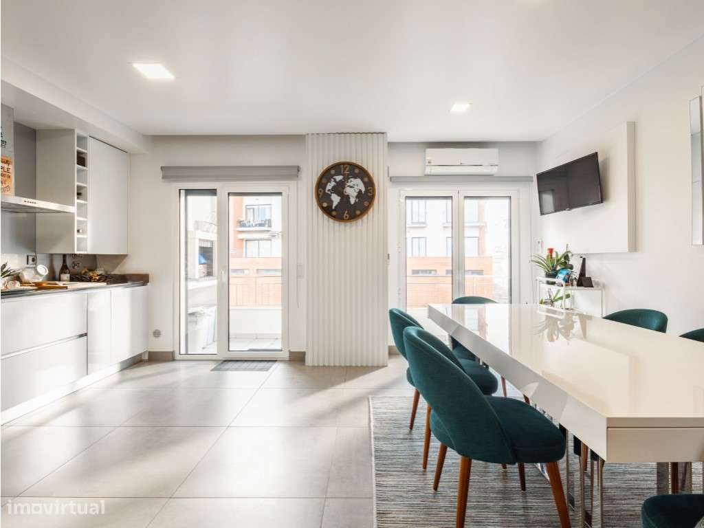 T3 Duplex com garagem dupla e terraço privativo - Grande imagem: 2/22