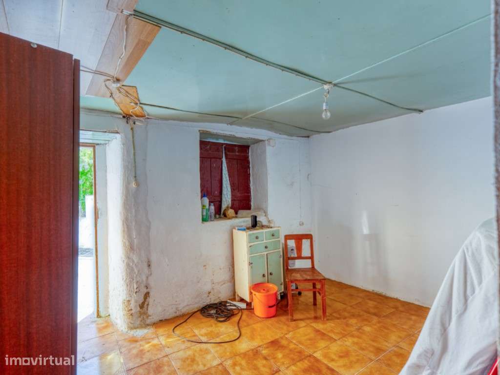 Conjunto de Cinco Imóveis urbanos com Terreno para venda em Caratão...-9