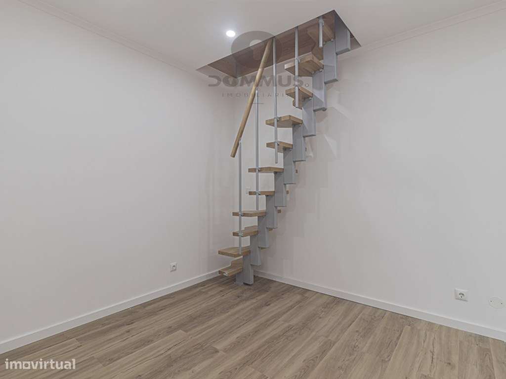 Apartamento T2 Duplex totalmente remodelado-7