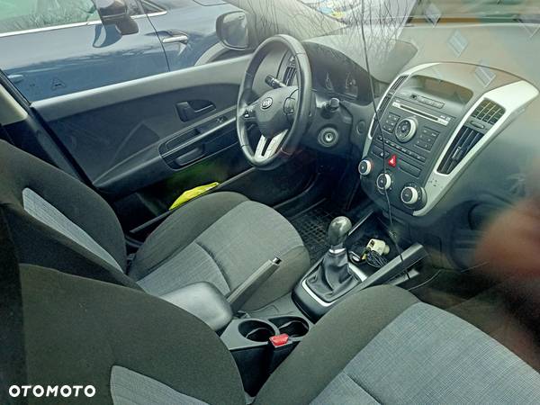 Kia Ceed Cee'd 1.6 Comfort - 4