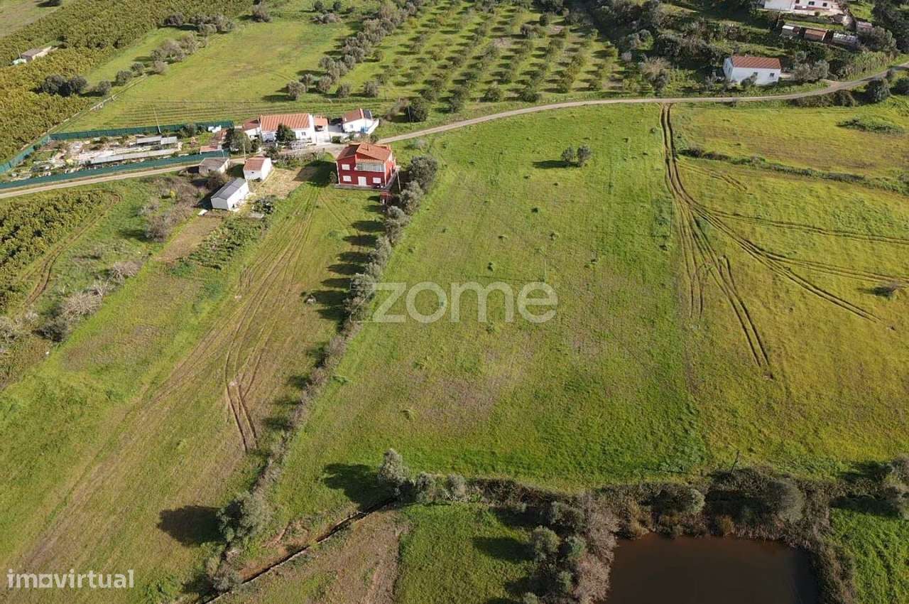 Terreno Rústico plano em Amorosa com 8.840m2 - Grande imagem: 3/16