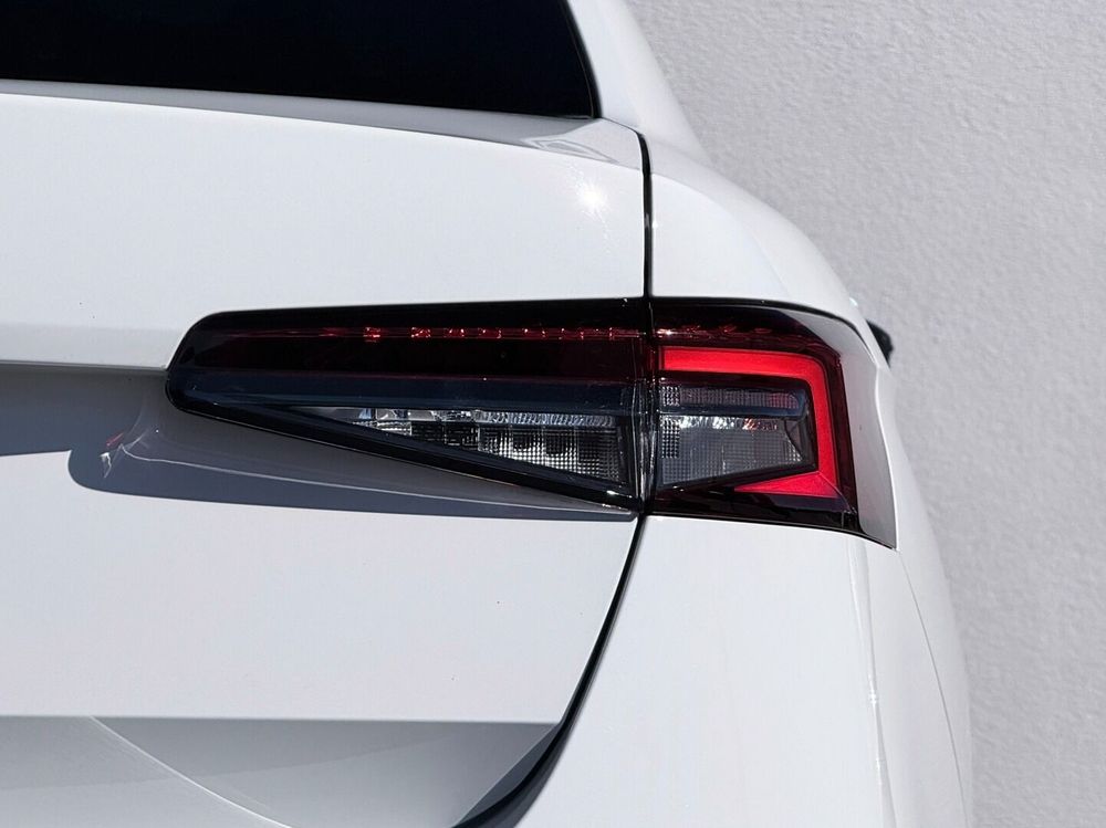 Skoda Superb 2.0 TDI Scr Essence DSG 2024 — zdjęcie 5