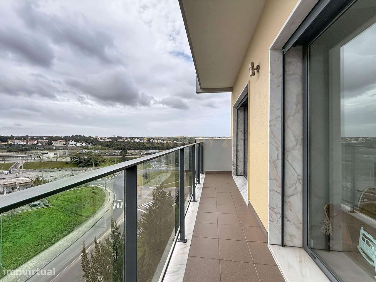 Luxuoso Duplex T4+1 em Amora, Seixal com Vista Panorâmica-27