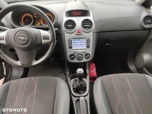 Opel Corsa 1.2 Cosmo - 12