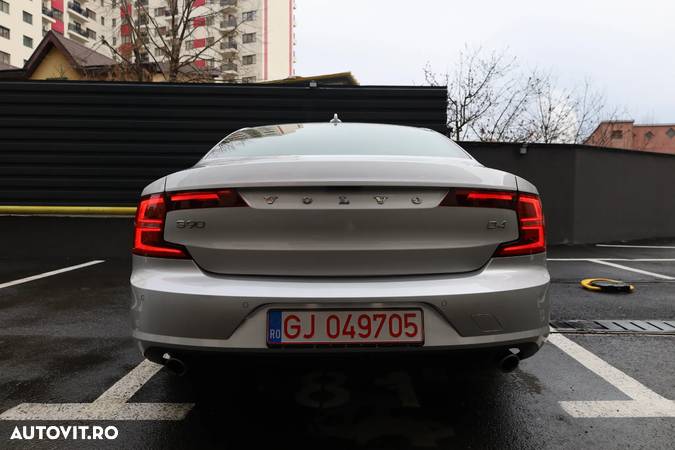 Volvo S90 D4 Momentum - 11