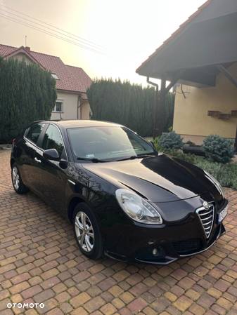 Alfa Romeo Giulietta - 1