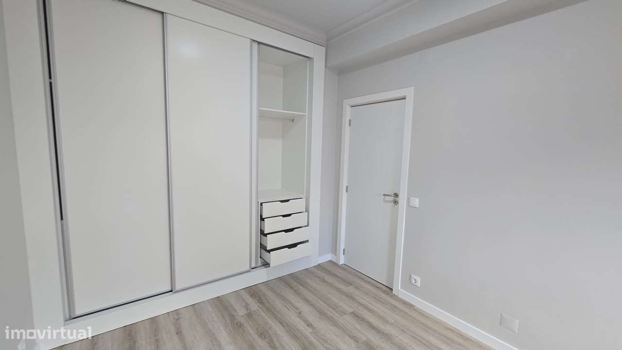 T2 Remodelado no Coração de Setúbal – Onde a Vida Tem Mais Cor-25