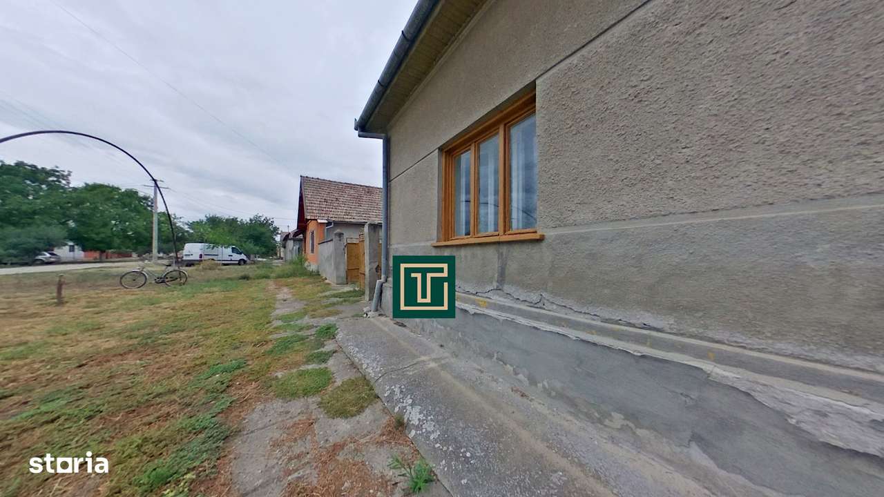 Casă tradițională cu teren generos în Secusigiu, județul Arad - Imagine principală: 3/14