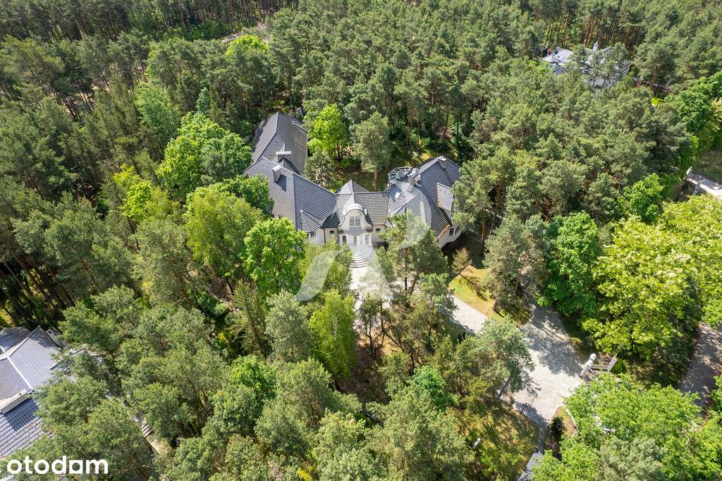 Wyjątkowa Rezydencja z basenem w Dąbrowie Leśnej-16