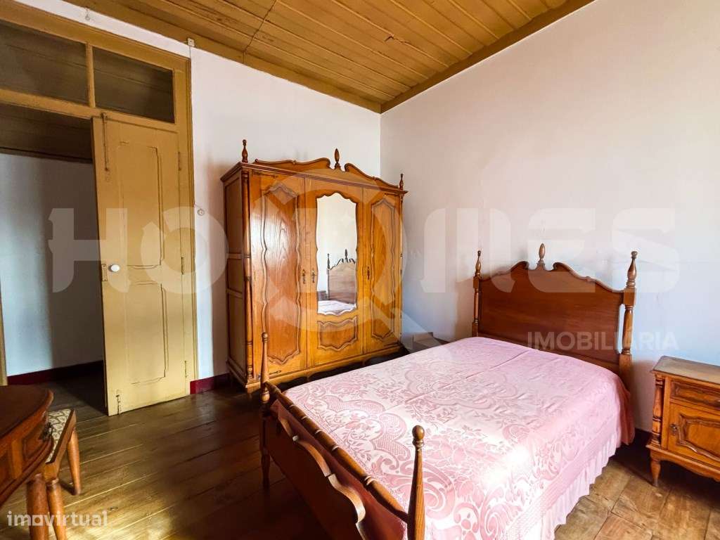 Moradia Secular de Charme | Casa + Jardim + Anexos | Potencial Hote...-39