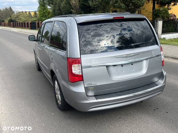 Chrysler Town & Country 3.6 Touring - 19