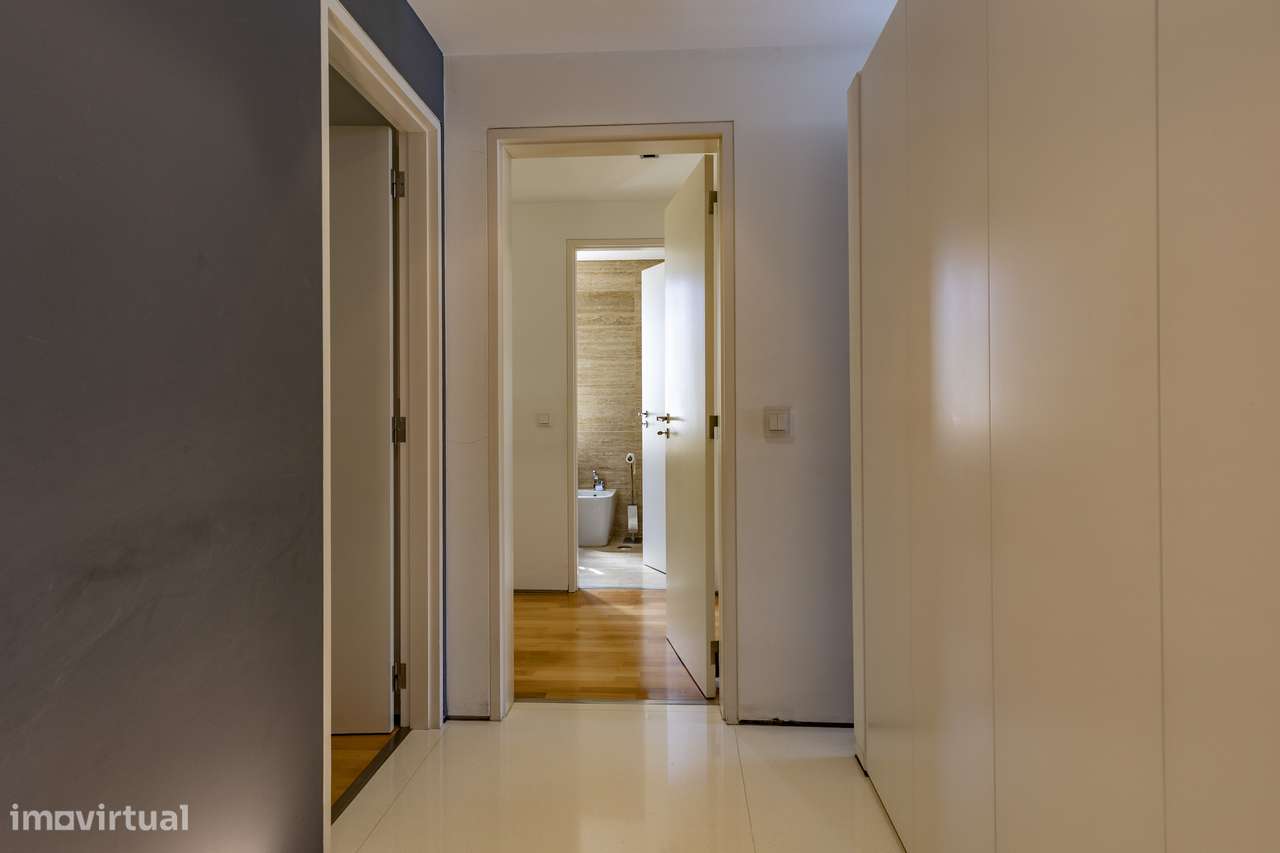 Moradia isolada T6 lote de 1002m2 piscina Sesimbra-41