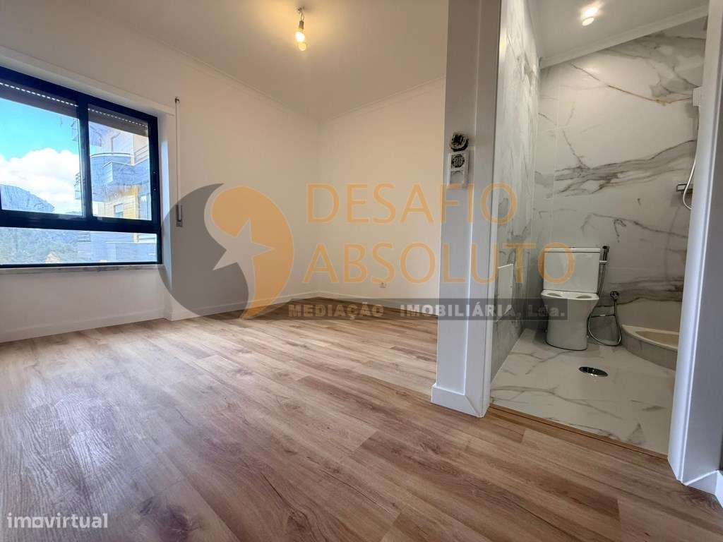 Apartamento T3 c/ Arrecadação. Feijó | Almada-14