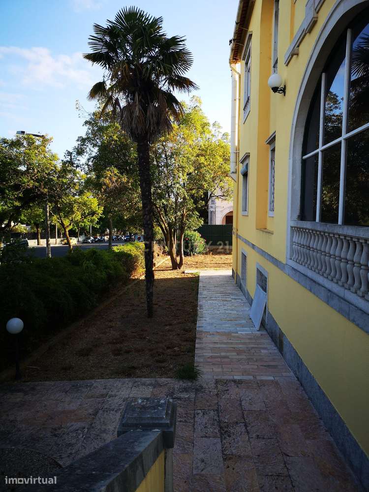 Fantástica Moradia no Restelo - Belém-28