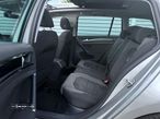 VW Golf Variant 1.6 TDi Highline DSG - 32