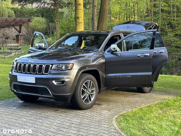 Jeep Grand Cherokee - 13