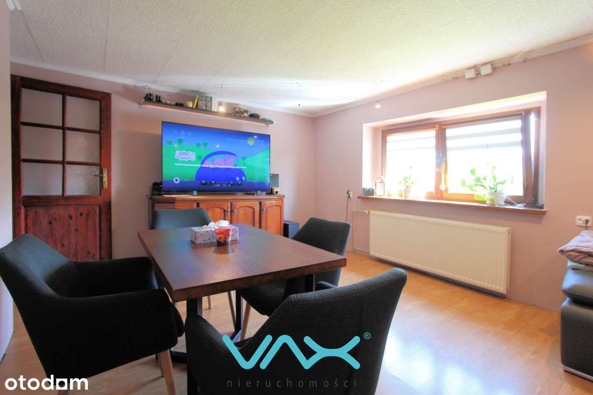 Dom w centrum, duża działka, garaże-18