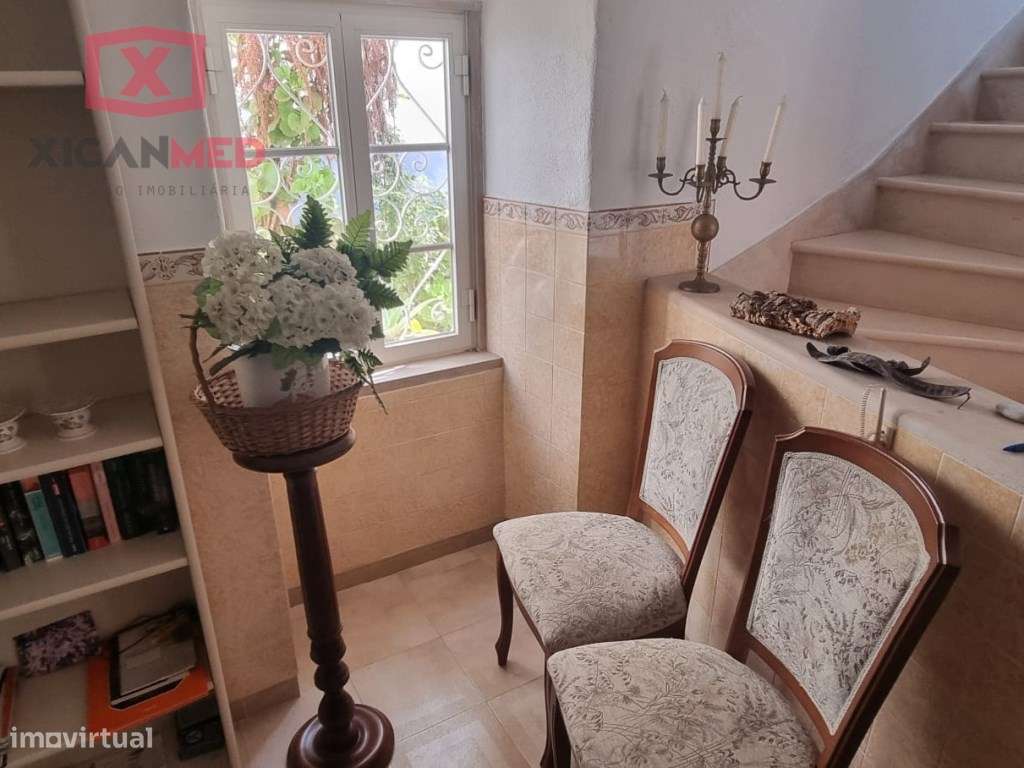 Casa no centro de Almoçageme-6