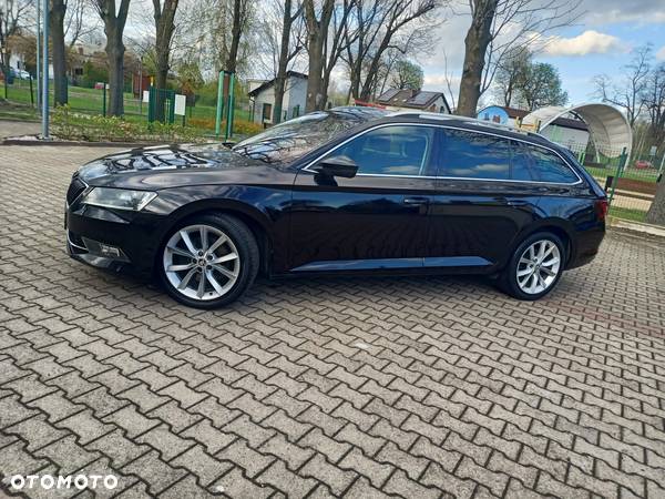 Skoda Superb 2.0 TDI Ambition DSG - 5