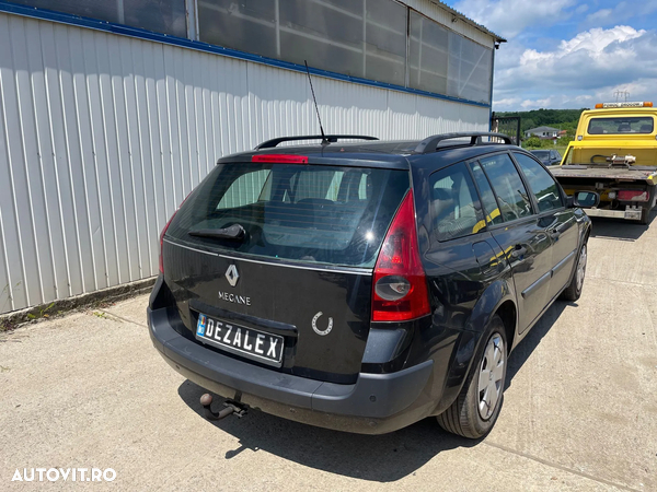 Dezmembrari Renault Megane 2 / 1.9 dCi - 3