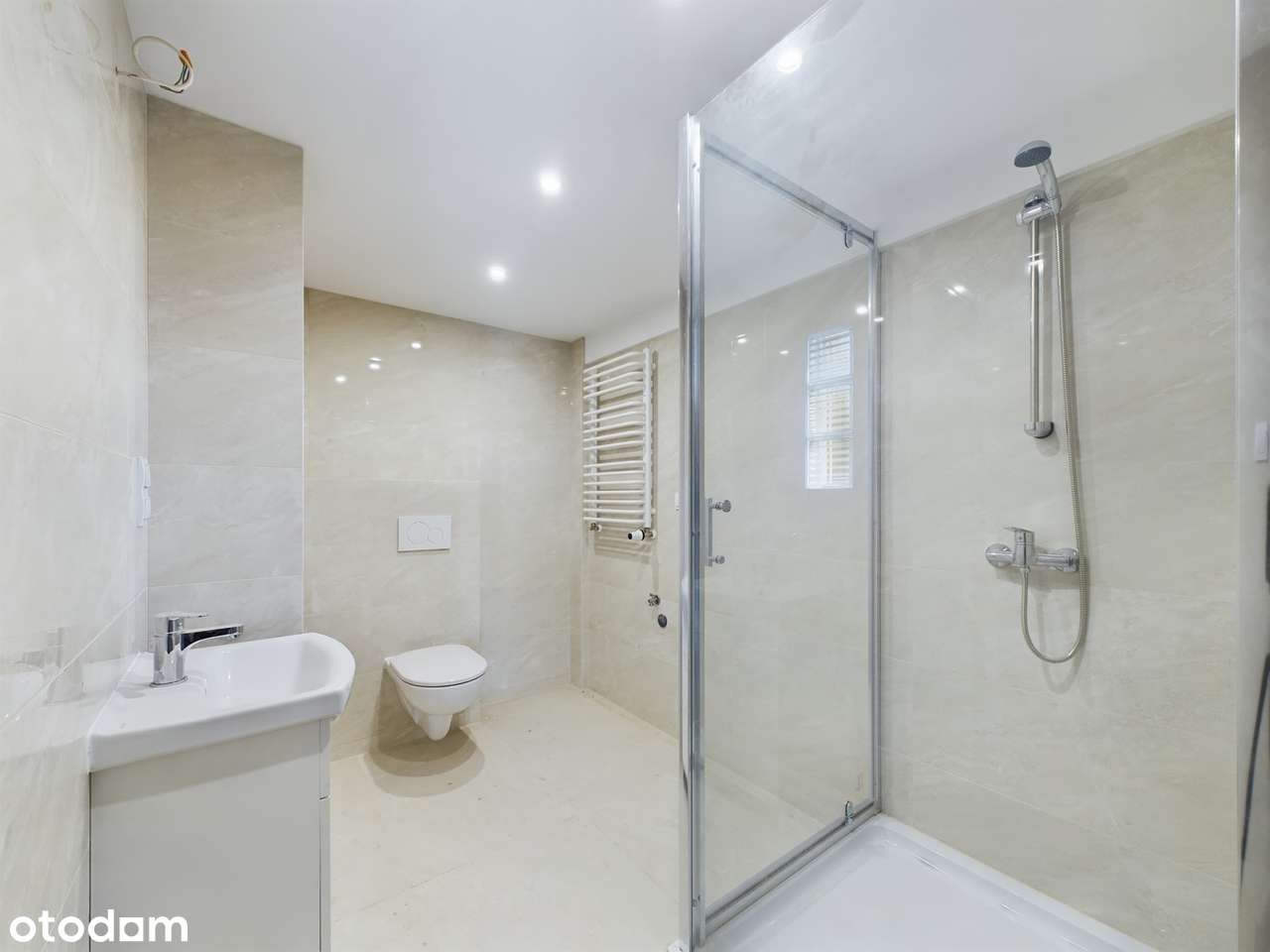 Funkcjonalny dom – do zamieszkania lub inwestycji-4