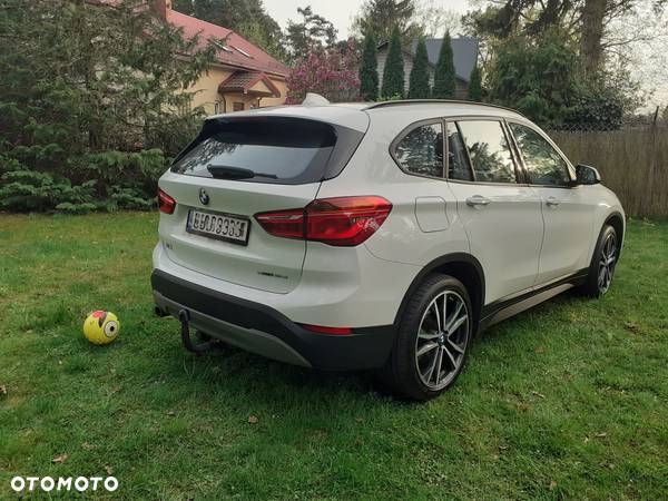 BMW X1 sDrive16d - 23