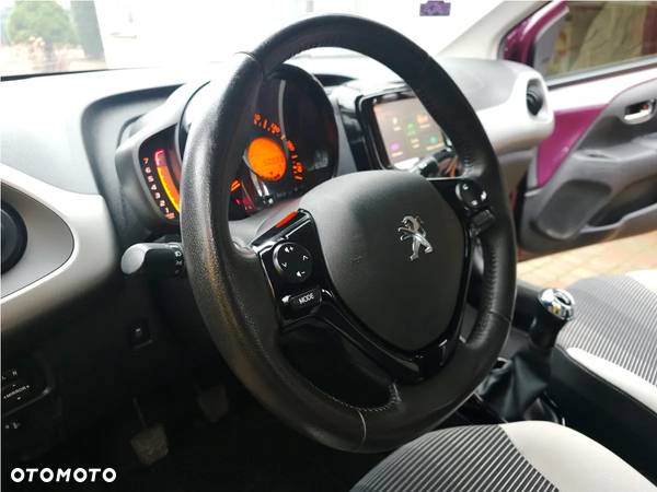 Peugeot 108 PureTech 82 Top Allure - 32