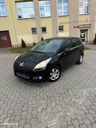 Peugeot 5008 1.6 HDi Premium - 1