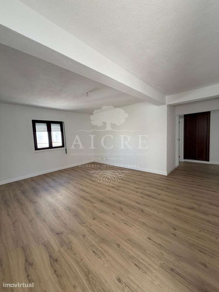 Apartamento T3 Totalmente Remodelado | Horta das Figueiras – Évora-9