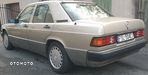 Mercedes-Benz W201 (190) - 4