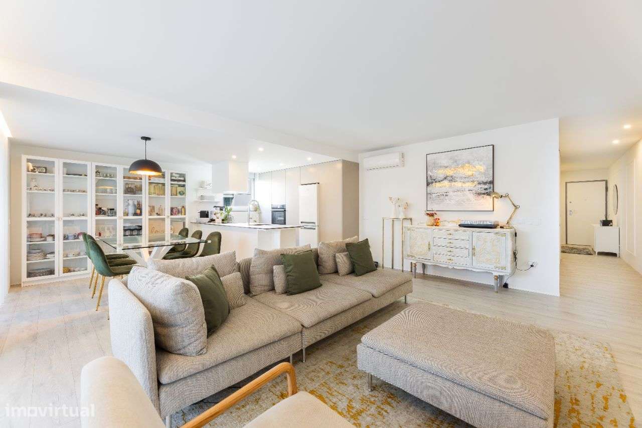 Apartamento T3 semi-novo com Varanda e Garagem Fechada em Real - Grande imagem: 4/35